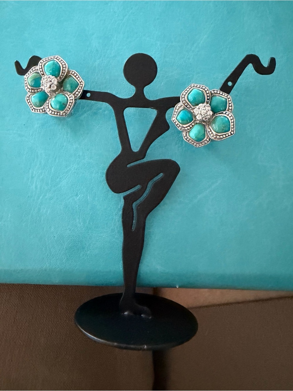 Doug Paulus omega back earrings